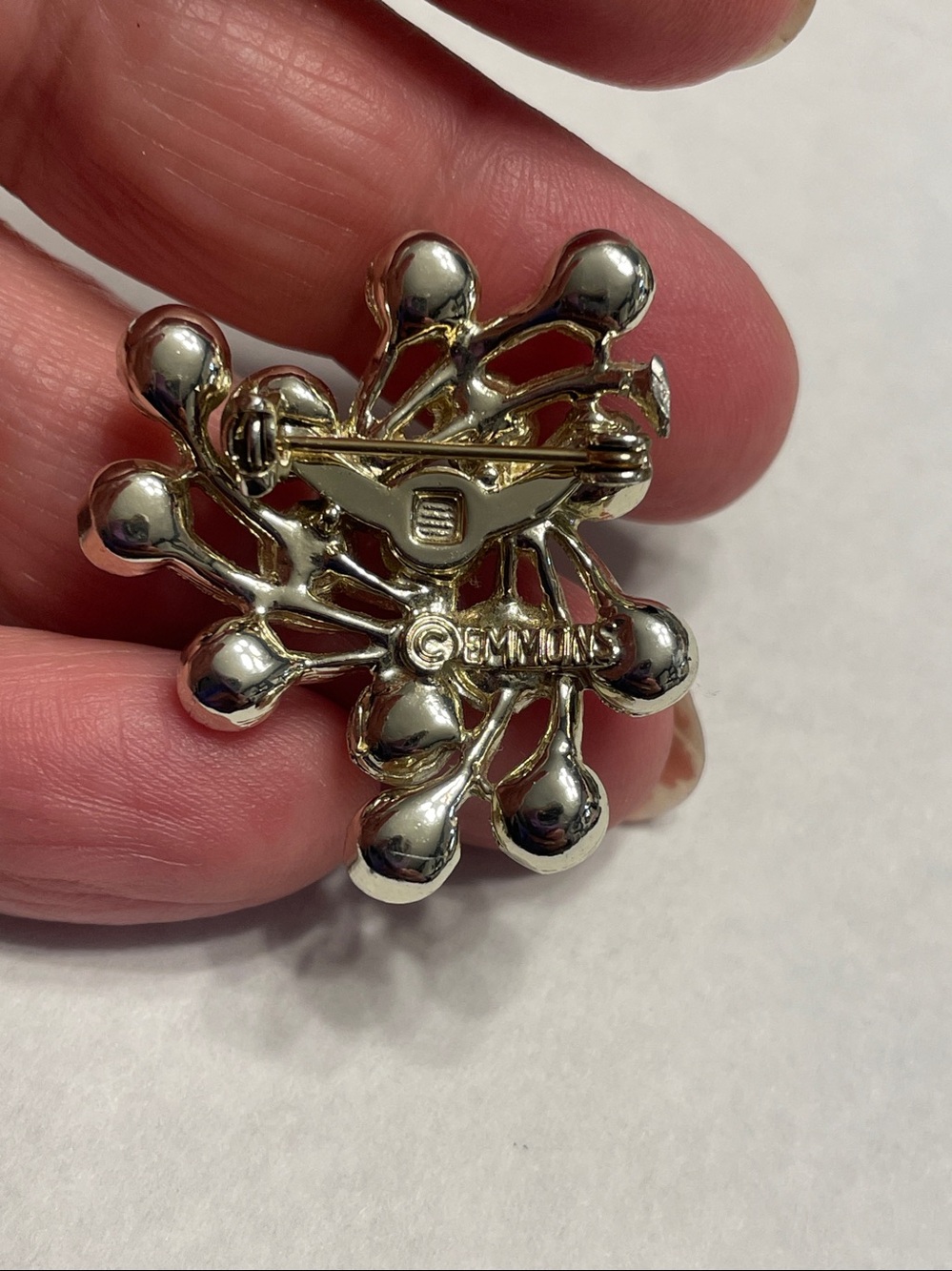 1950s Emmons Silver Tone and Pearl Brooch - Picture 3 of 4